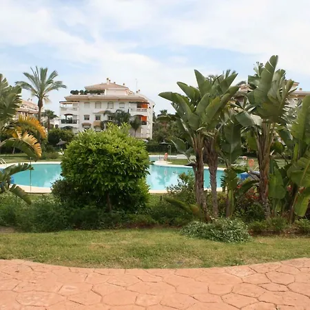 2 Dorm. Puerto Banus Apartment *