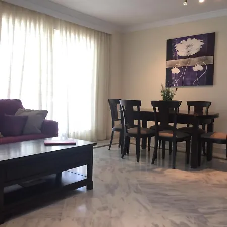 2 Dorm. Puerto Banus Apartment