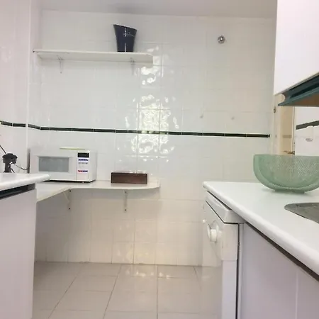 2 Dorm. Puerto Banus Apartment *